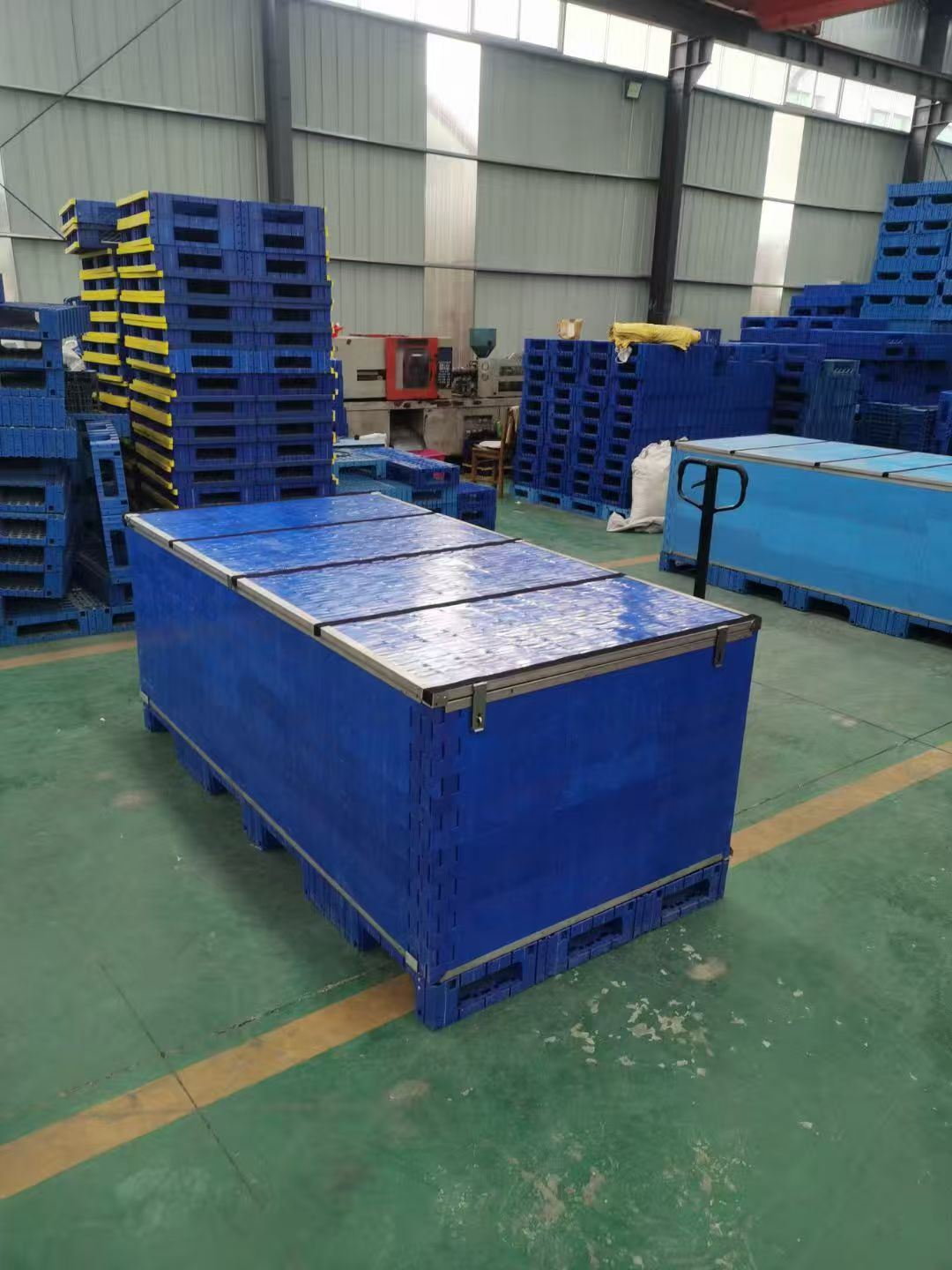 Collapsible Pallet Box for Factory Intra‑logistics & Warehousing